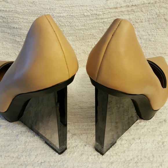 L.A.M.B. - Picture 2 of 4